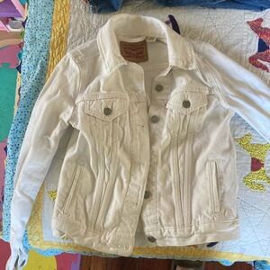 Levi’s white denim jacket XS